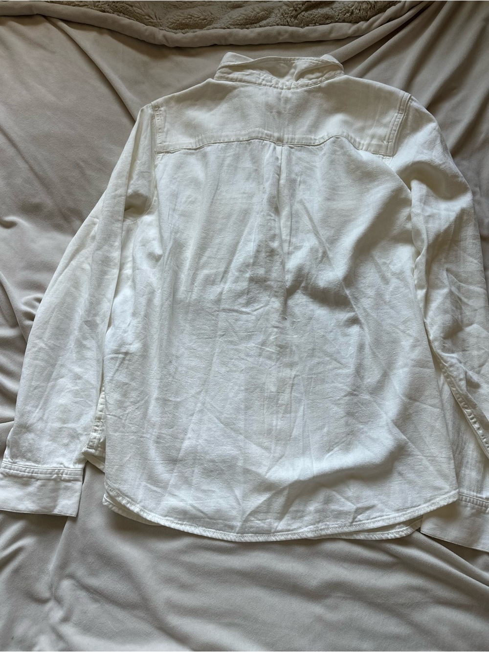 Levi’s Classic Fit Beige Chambray Button Up XL